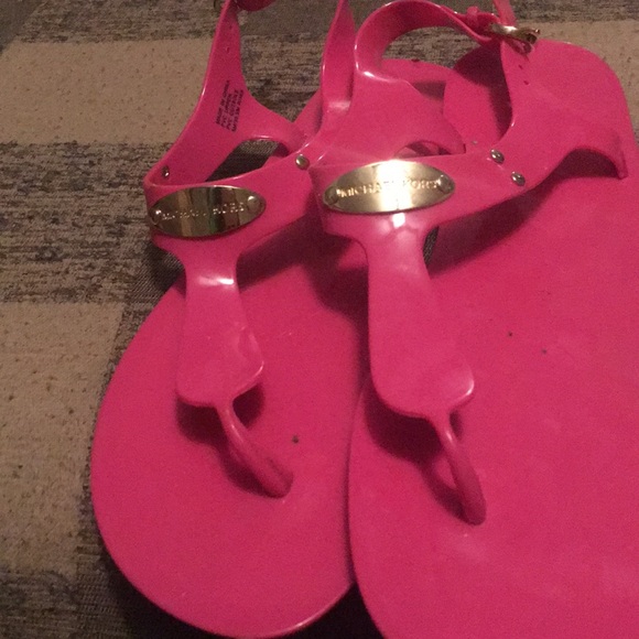 Micheal Kors pink sandals - Picture 2 of 2